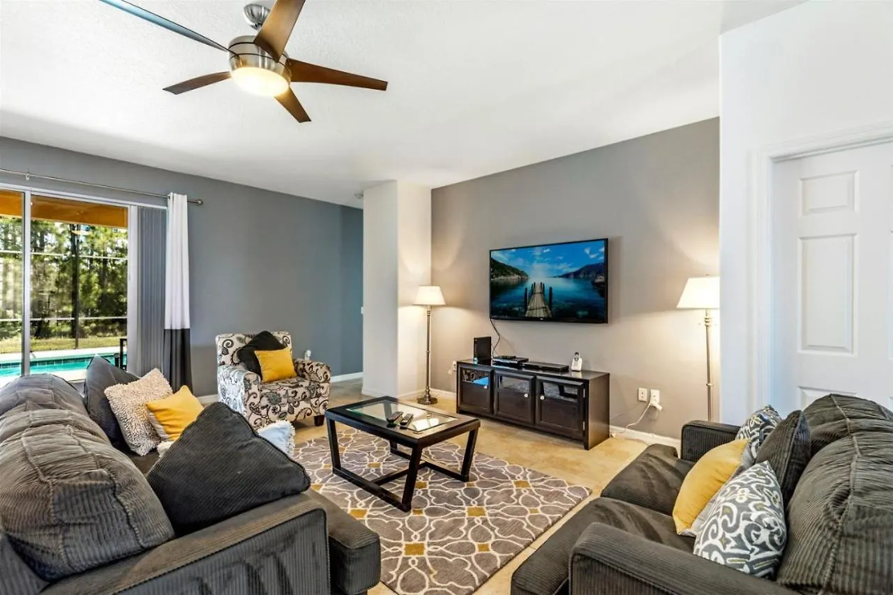 Fabulous Large 6 Bed Home With Extended Deck, Private Pool And Spa And Conservation View Davenport United States