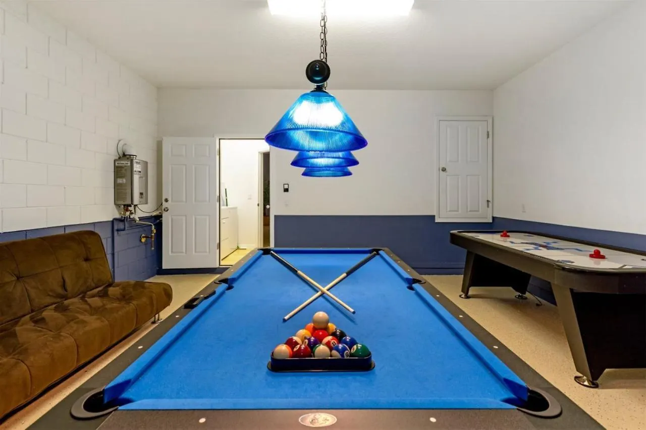 Holiday home Fabulous Large 6 Bed Home With Extended Deck, Private Pool And Spa And Conservation View Davenport
