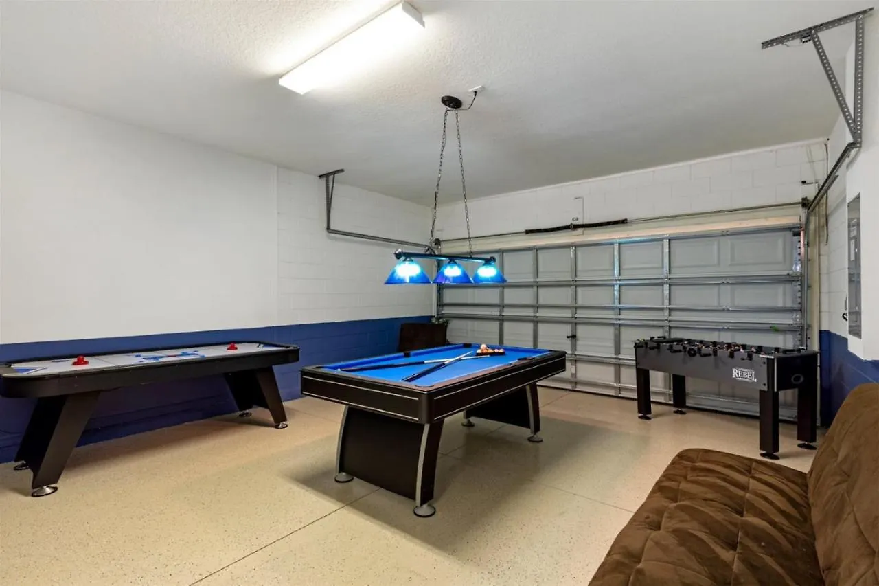 Holiday home Fabulous Large 6 Bed Home With Extended Deck, Private Pool And Spa And Conservation View Davenport